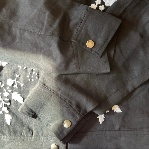 Via Seta Black Silk-Linen
Embroidered Jacket - Size 12 - Picture 9 of 11
